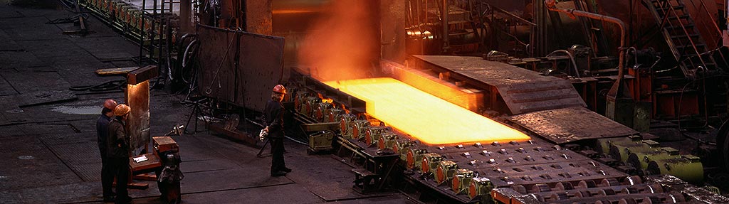 Pontes rolantes com capacidade de 10 toneladas.